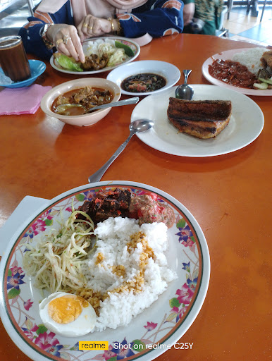 Restoran Mutiara Junjung