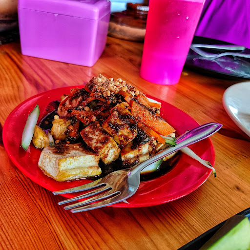 Lina Asam Pedas Claypot & Nasi Ayam Penyet