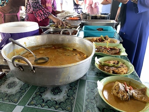 Mok Yoh Pok Kob Gulai Serati & Ayam Kampung