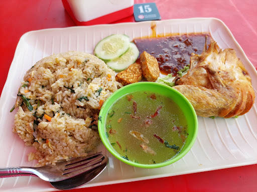 Restoran Perahu Pecah