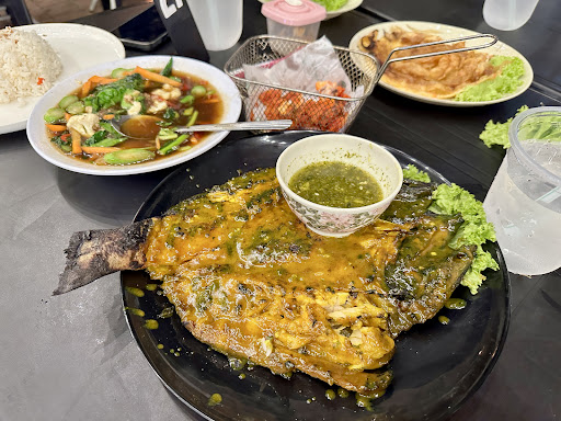 DOUBLE H KITCHEN