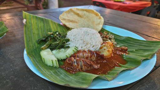 Saloma Nasi Lemak Panas Daun Pisang, Langkawi