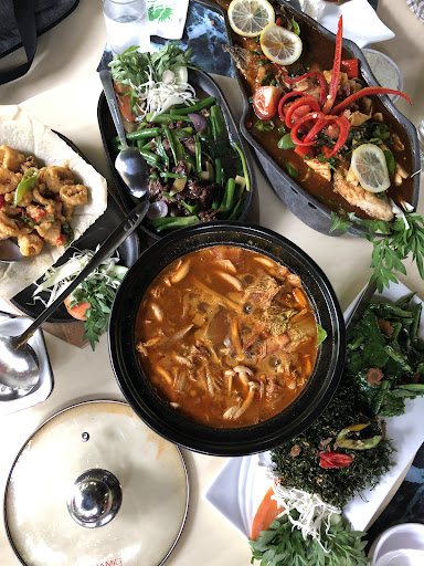 Tanah Aina Fareena Cafe ( SENI RIMBA RESTAURANT)