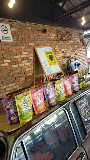 Masakan panas, western dan kolam memancing udang galah