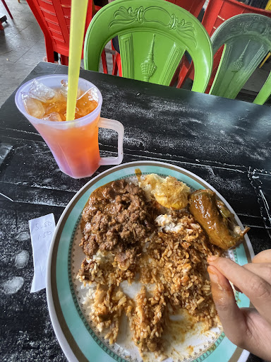 Kedai Makanan Dan Minuman Panas Azhar Bin Ahmad