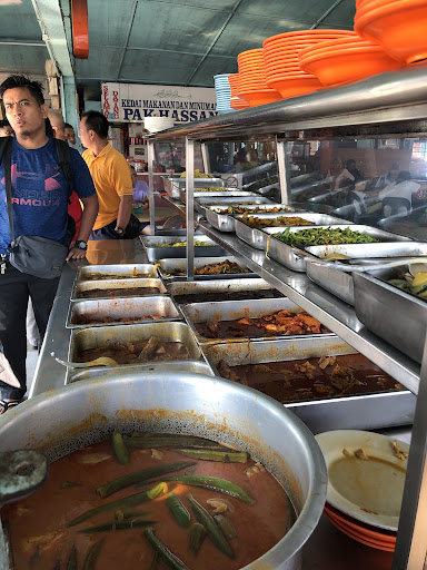 Port Lejen, Kedai Makanan dan Minuman Pak Hassan