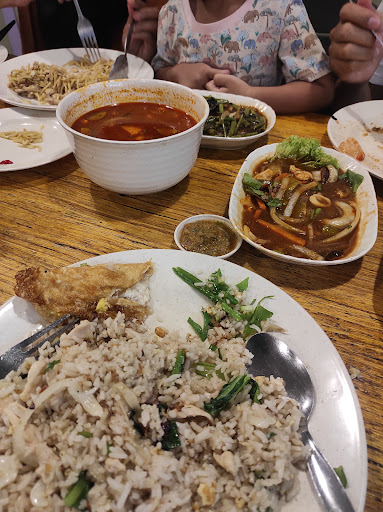 FARISHA SELERA TOMYAM