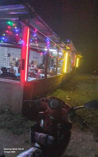 KEDAI MAKAN MASAKAN PANAS