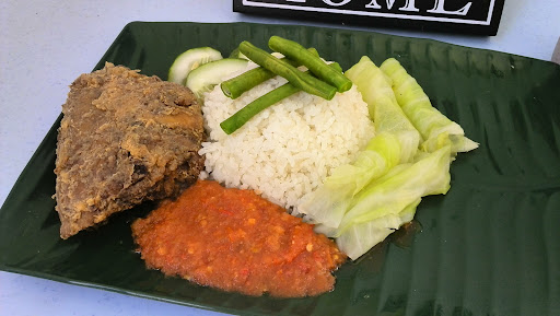 Hanis Cafe & Catering