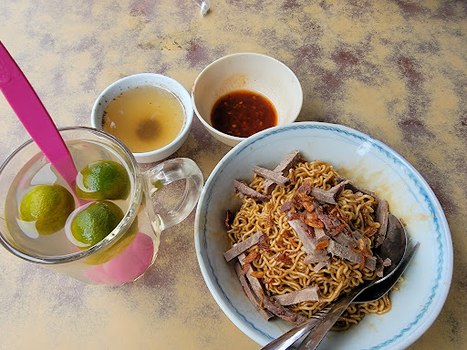 Awang Mahyan Lot 1M Cafe