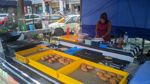 Karipap Panas Omak Kosas