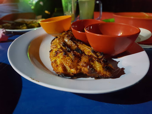 Esplanade Tanjung Harapan(gerai makan)