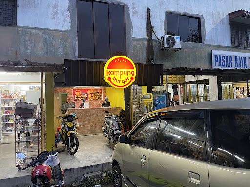 CHAR KUEY TIOW QUEEN DAN MASAKAN PANAS