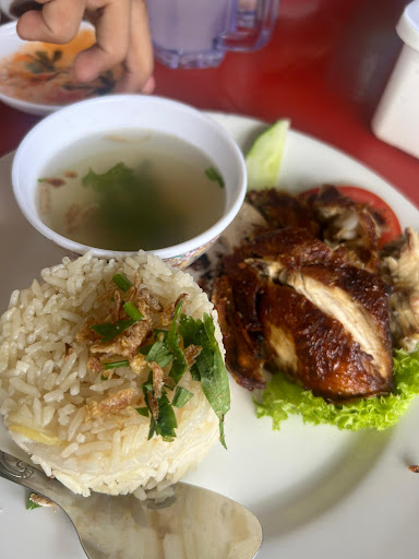 Warung Maksu nasi ayam & masakan panas Warung Maksu nasi ayam & masakan panas
