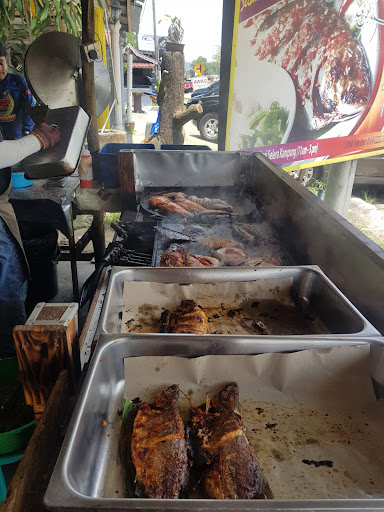 Warung Ikan Bakar Kak Cik