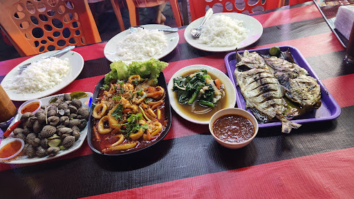 D'Rhu Bayu Seafood Restaurant, Marang, Terengganu.