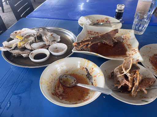 Asam Pedas PakNdak (Parit Tiram)