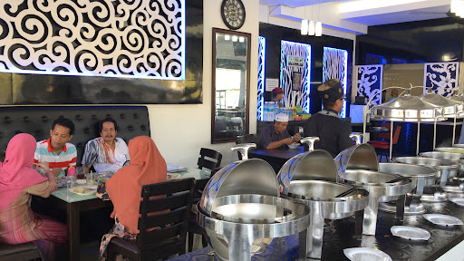 Restoran Ikhwan | Roti Canai, Teh Tarik, Nasi Campur, Masakan Panas