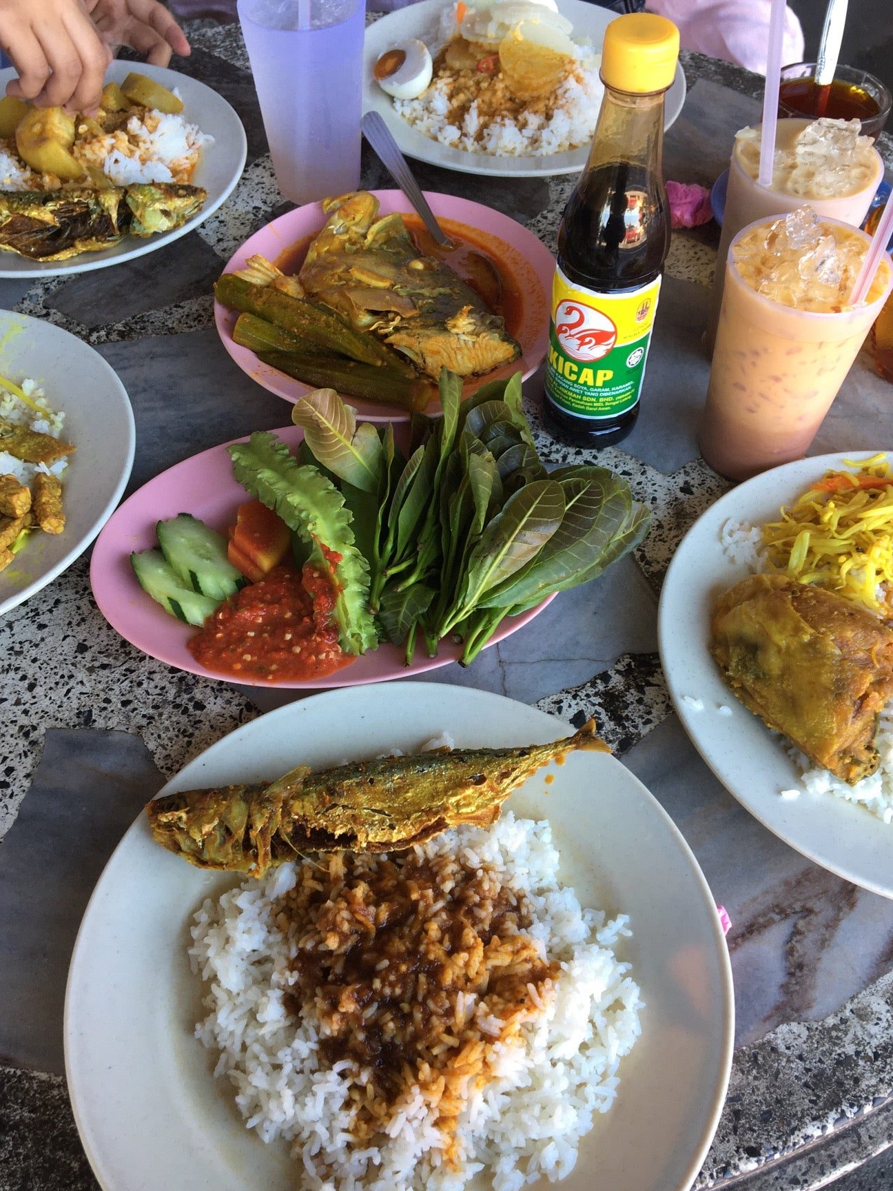 kedai makan bawal panas p200 din d bamboo